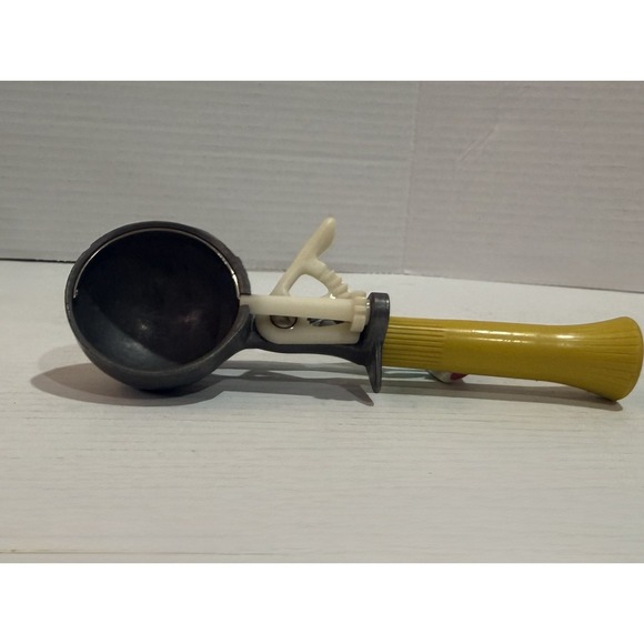 Other - Vintage Metal Ice Cream Scoop w/ Trigger Handle – Yellow Handle – USA Made